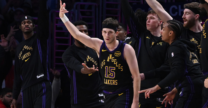 湖人近7战6胜！里夫斯：我们开始承担责任 不再只是双手一摊|奥斯汀-里夫斯|奥斯汀·里夫斯|勒布朗-詹姆斯|洛杉矶湖人队|nba_新浪体育_新浪新闻